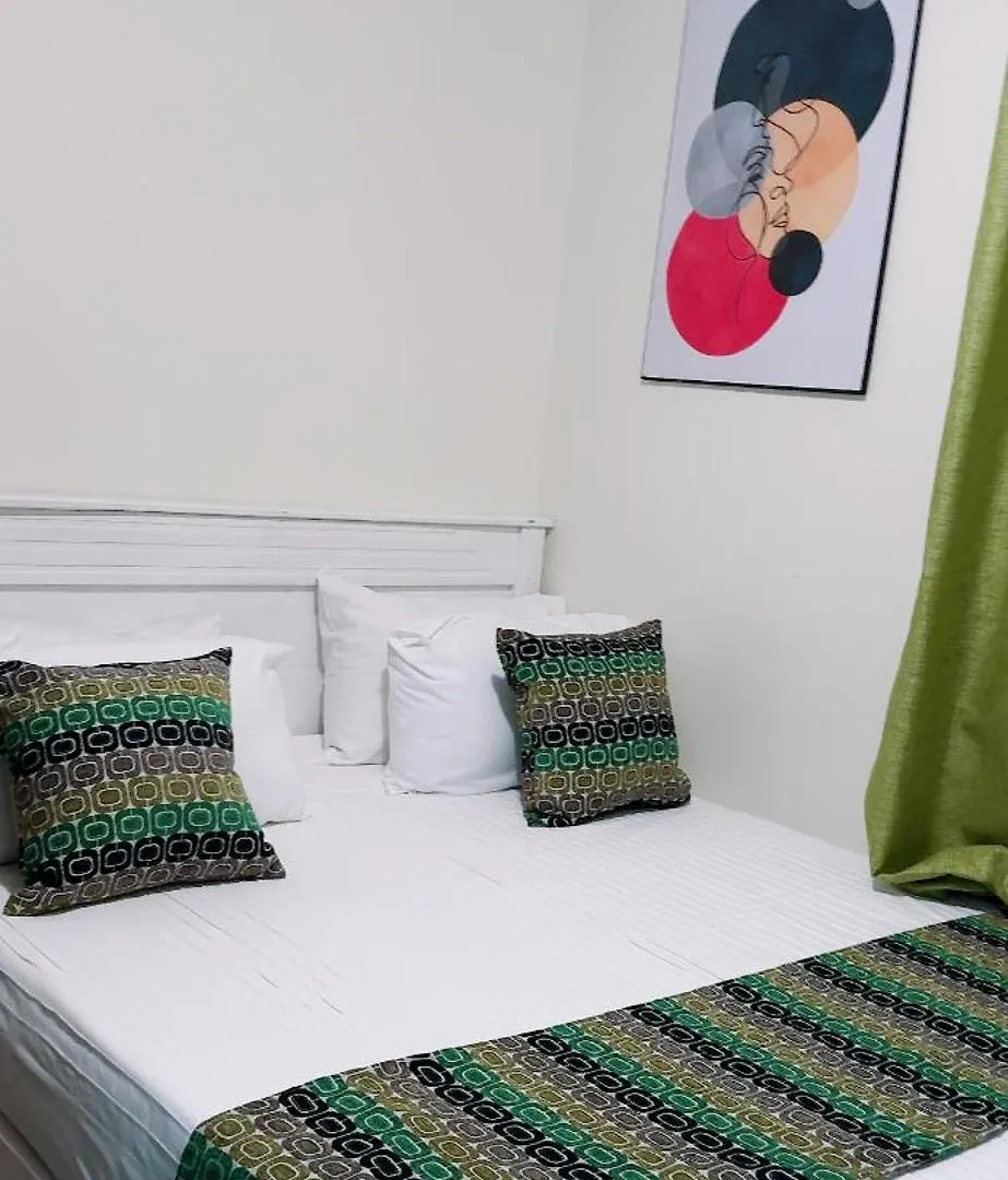 The Luxe Suite Kampala 0*,  Uganda